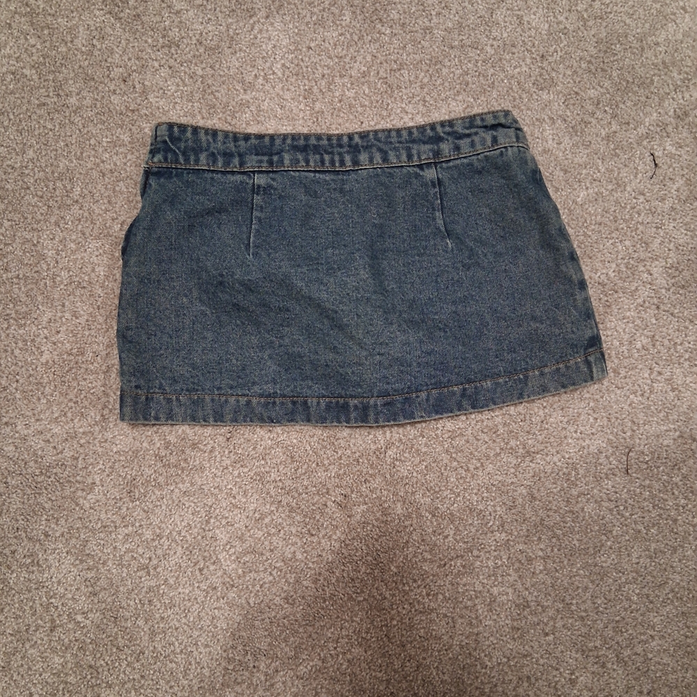 Edikted Wrap Denim Micro Skort - Picture 4 of 5